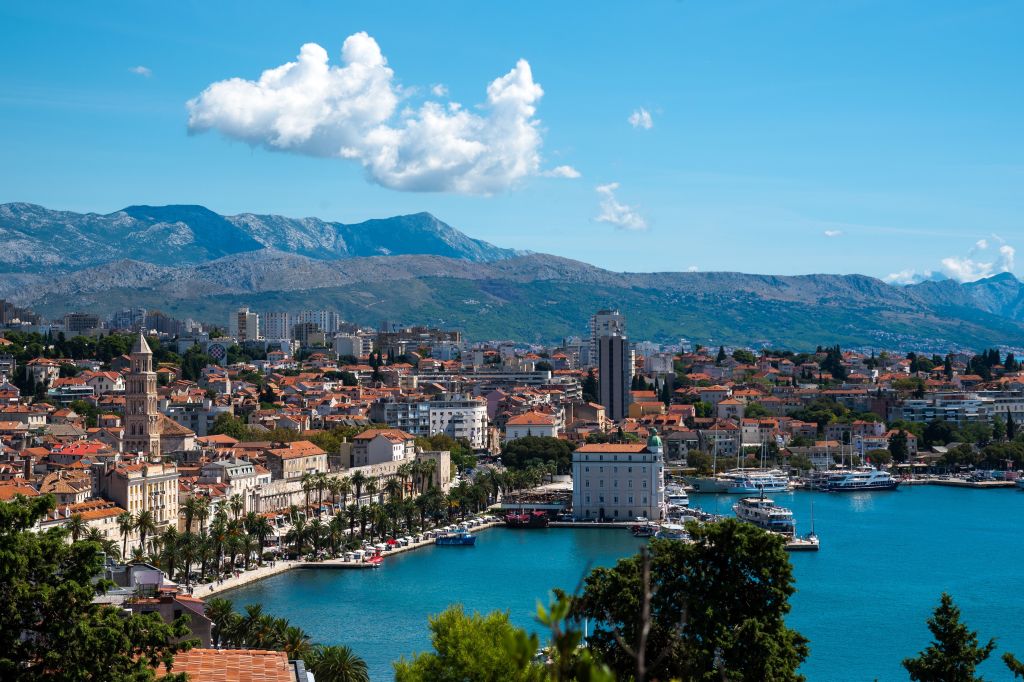 Tu guía en Dubrovnik - blog - Los mejores lugares para visitar más allá del Casco Antiguo de Dubrovnik - Split